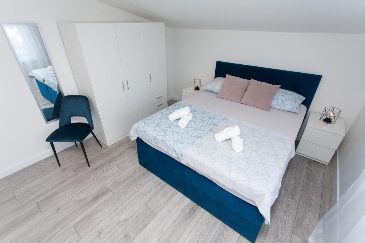 Apartment Gold โปดสตรานา ภายนอก รูปภาพ